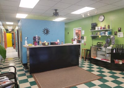 Tropical Designs & Tans salon